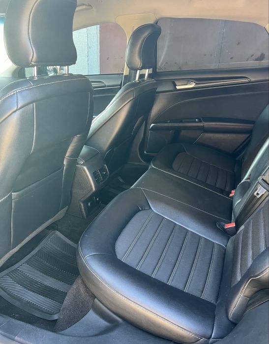 Оренда авто, прокат авто гібридне авто