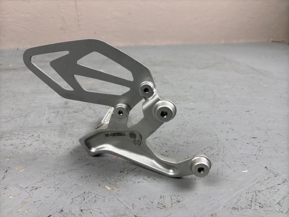 Bmw S1000rr S1000r Lewy Set Przód Kierowcy Podnóżek Listek 15-18