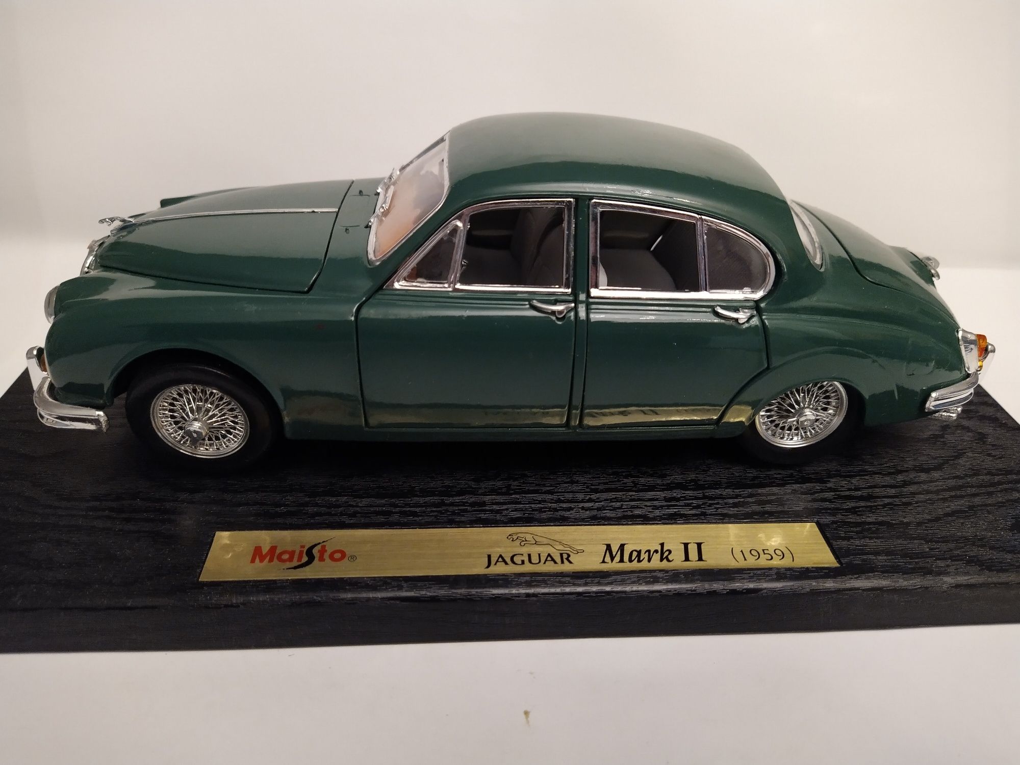 Jaguar Mark II Skala 1:18 Maisto