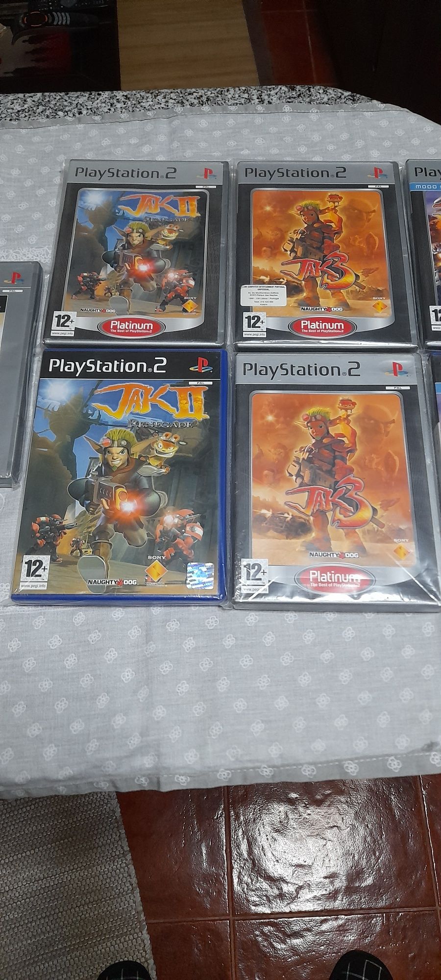 2 Consolas PlayStation 2 Slim com 78 jogos