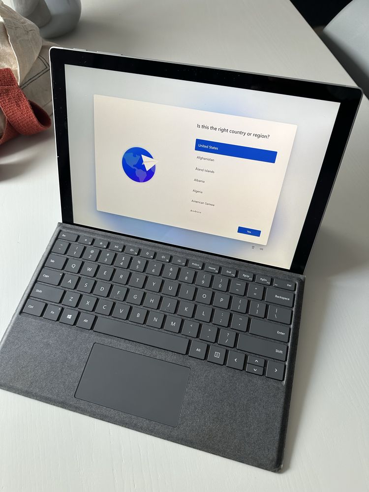 Portatil surface pro 7 i7 - 340€