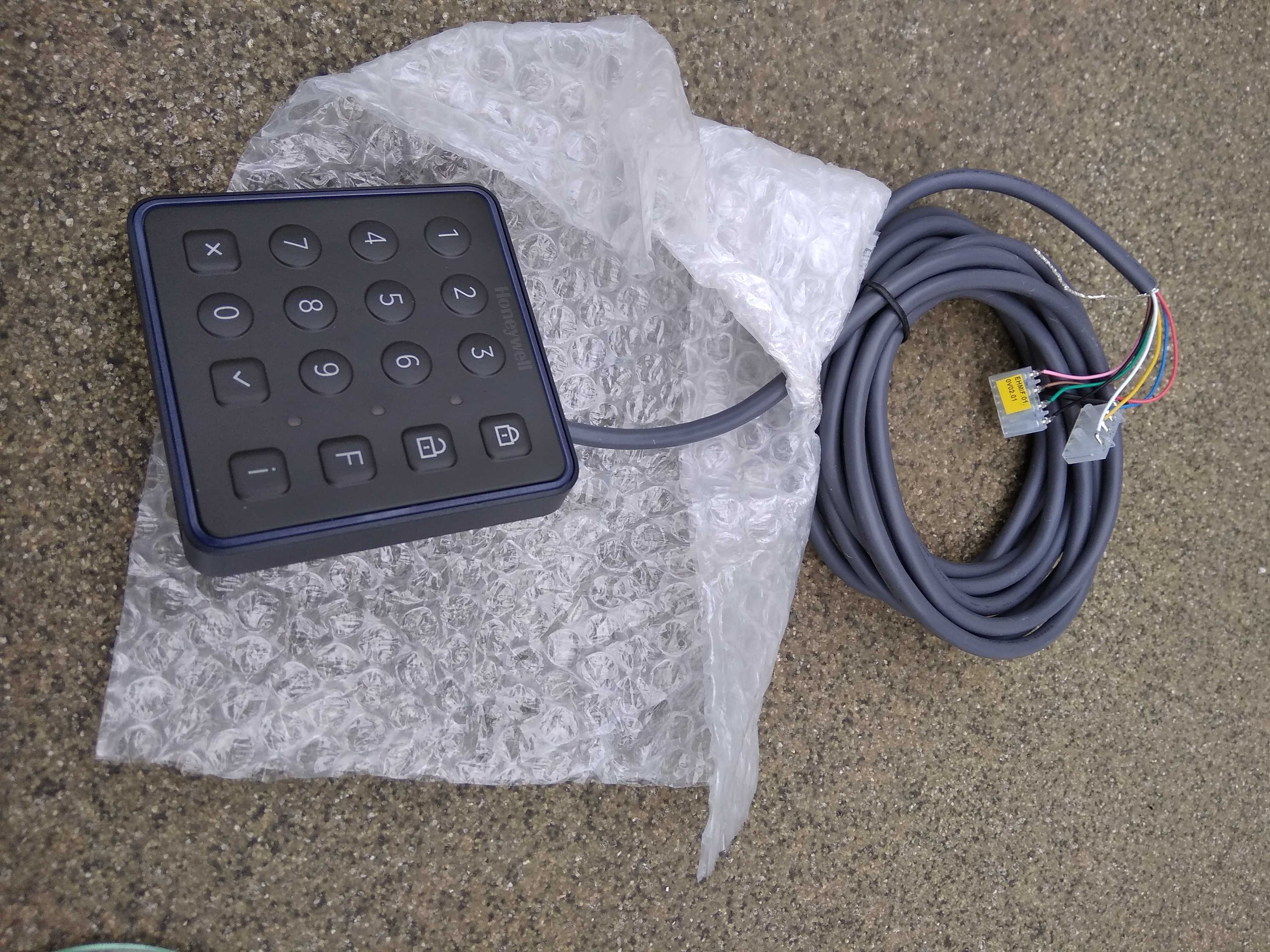 czytnik luminAXS mifare DESFire RS-485 i Clock/Data, 16 przycisków