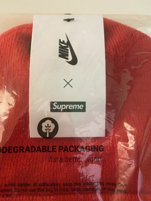 Gorro Supreme x Nike