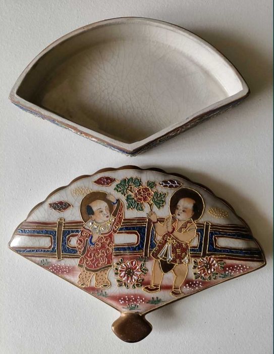 Caixa Leque, Estatueta, Cão de Fo Orientais, A PARTIR DE