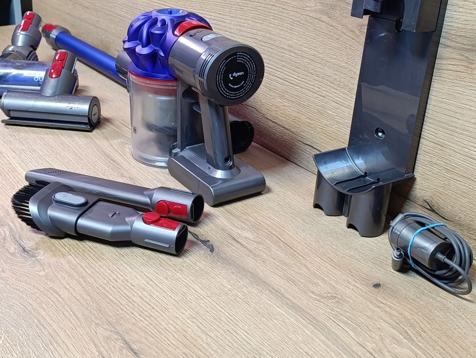 Пилосос Dyson v7, пилосмок Дайсон портативний на акумуляторі батареї