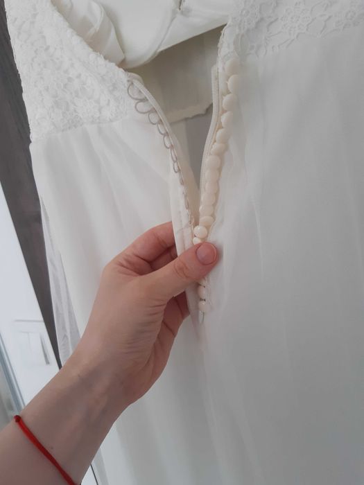 Suknia ślubna rustykalna klasyczna plisowana na cienkich ramiączkach