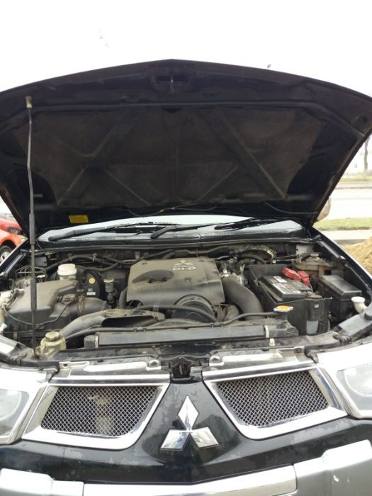 Авторозбірка кузов капот фара фонарь двері бампер Мітсубісі Л200 шрот