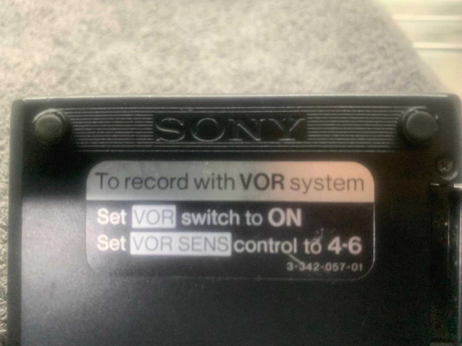 SONY WALKMAN Cassete Recorder TCM-19V