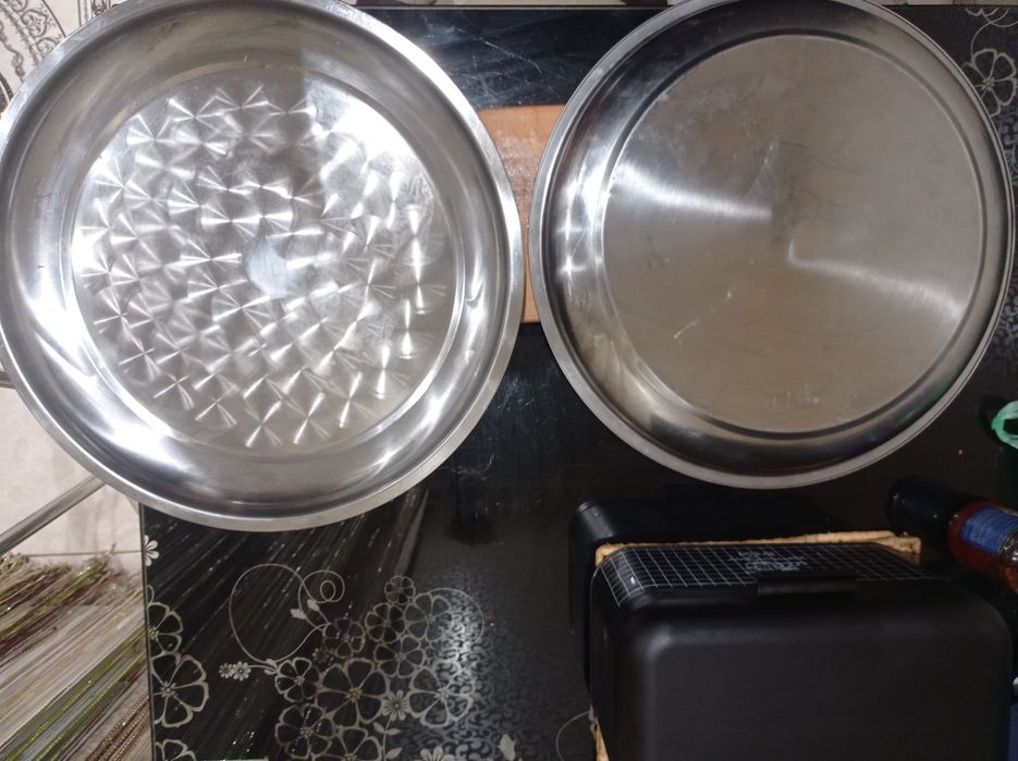 Продам розноси,таця