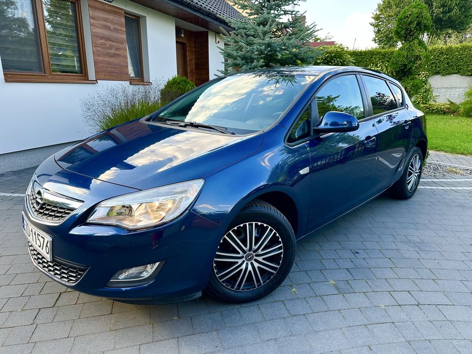 Astra J super stan 2011 rok 1,4  /Zamiana na inne auto też/