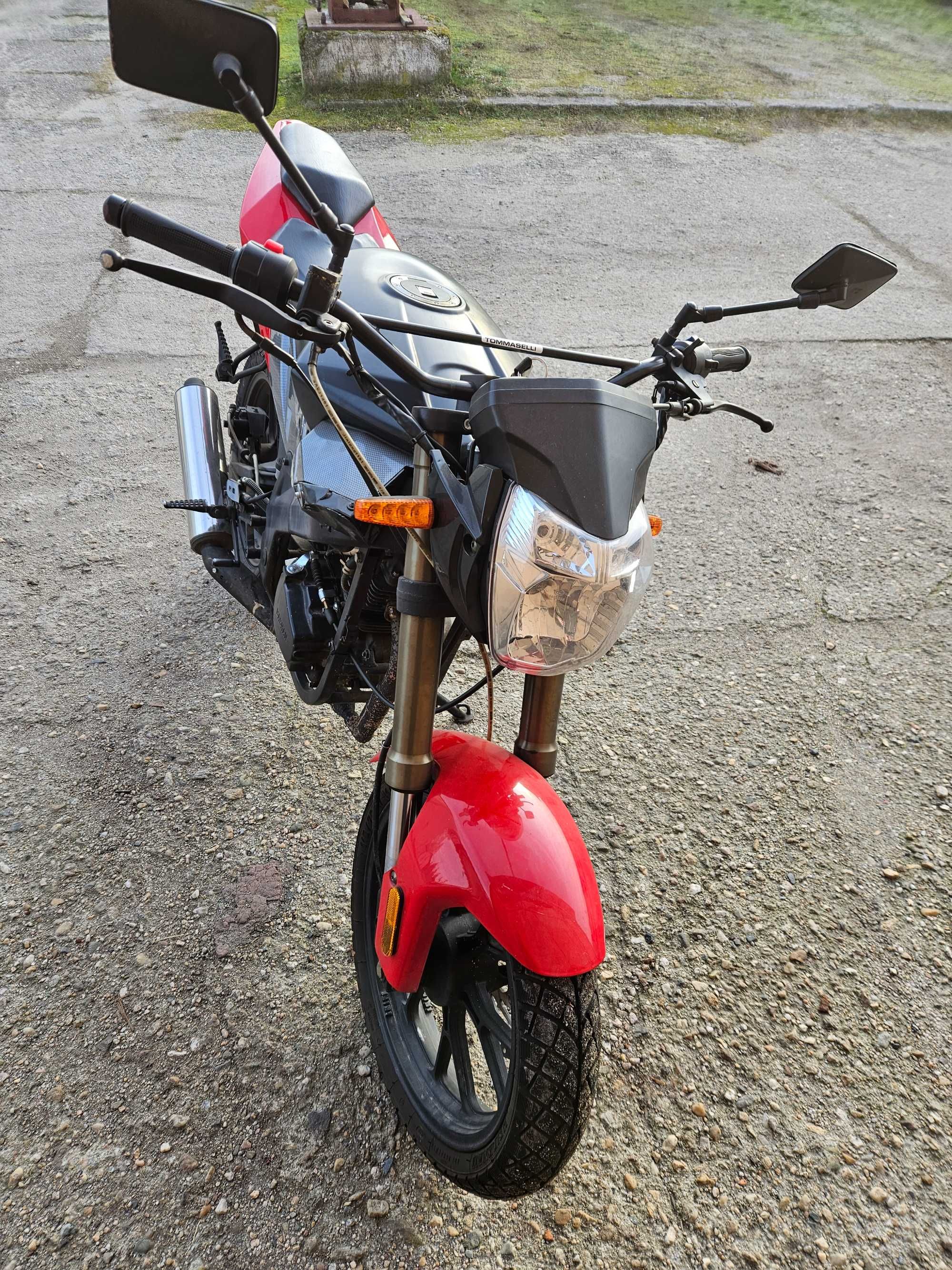Bashan BS125 motocykl