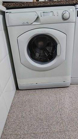 Máquina de lavar roupa - Ariston - AVXD129