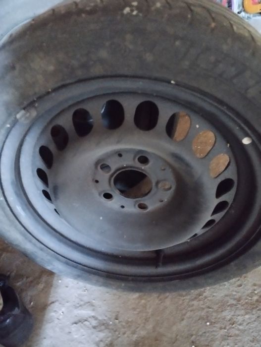 Jantes de ferro em bom estado