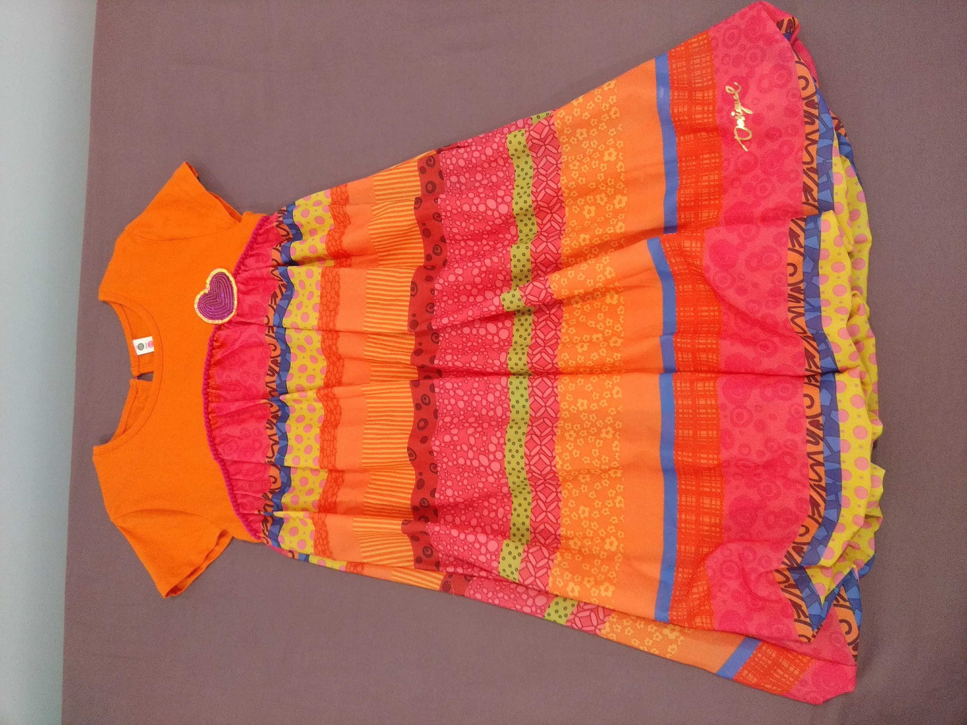 Vestidos marca Desigual como novos