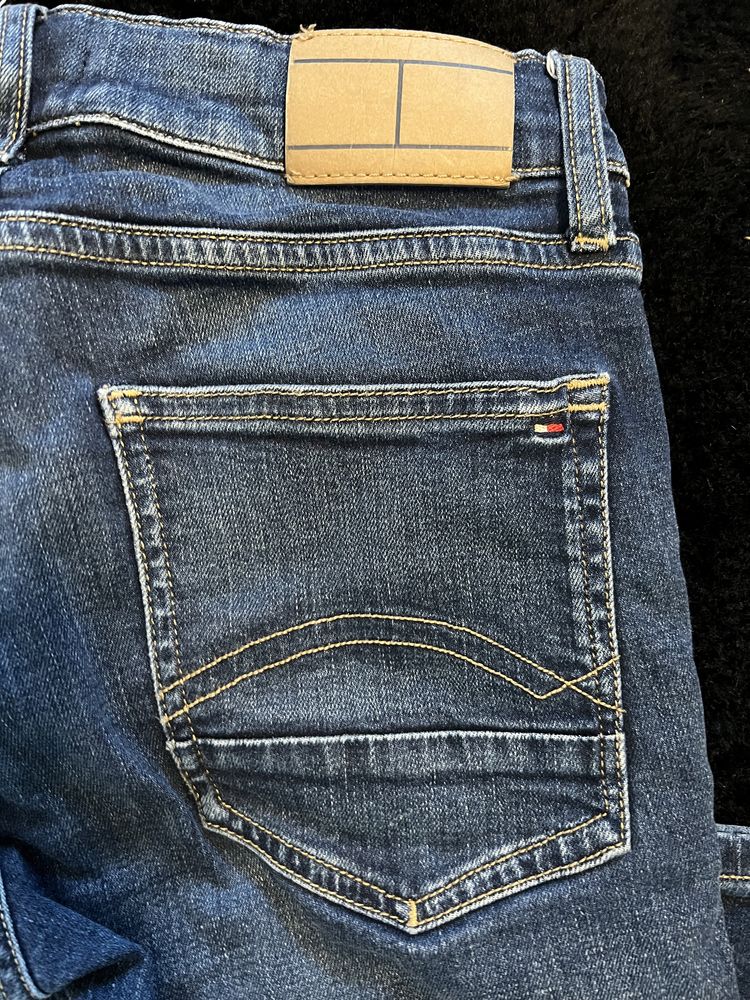 Dżinsy Jeans straight leg Tommy Hilfiger rozm 152