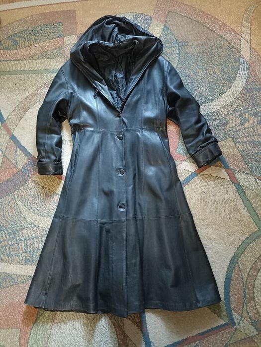 Кожаное пальто женское
