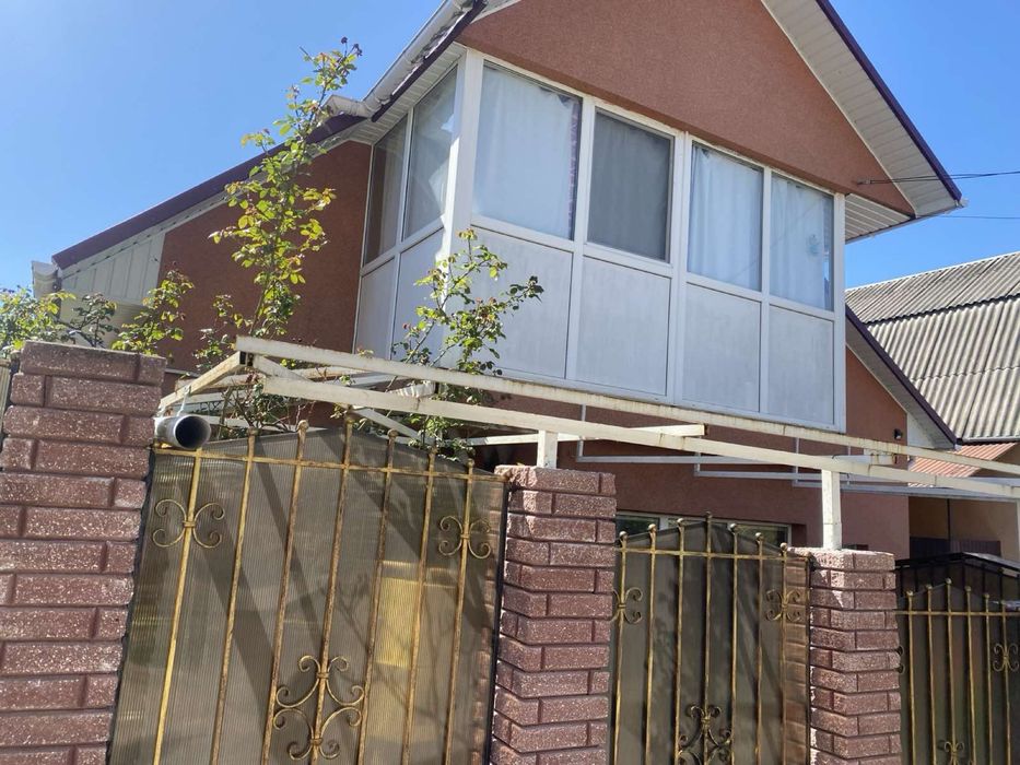 Продаж гарного 4-к  будинку, Дубове. Житловий стан, ділянка 5 соток.