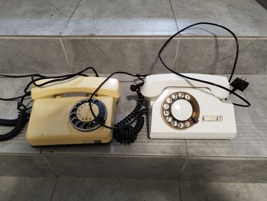 Dwa telefony PRL