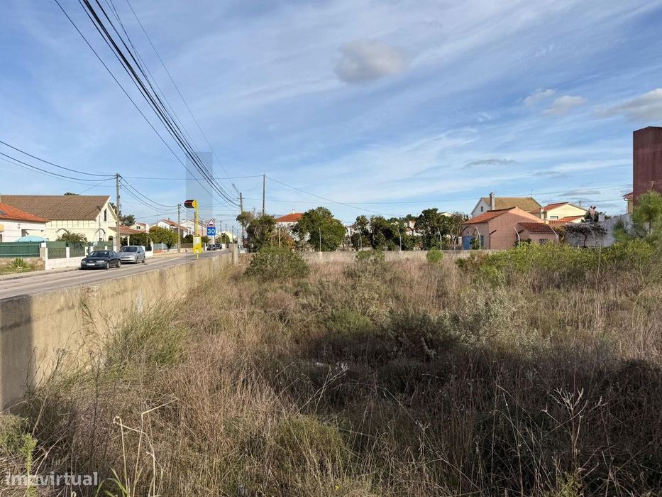 Terreno para construção de moradia na Quinta do Conde