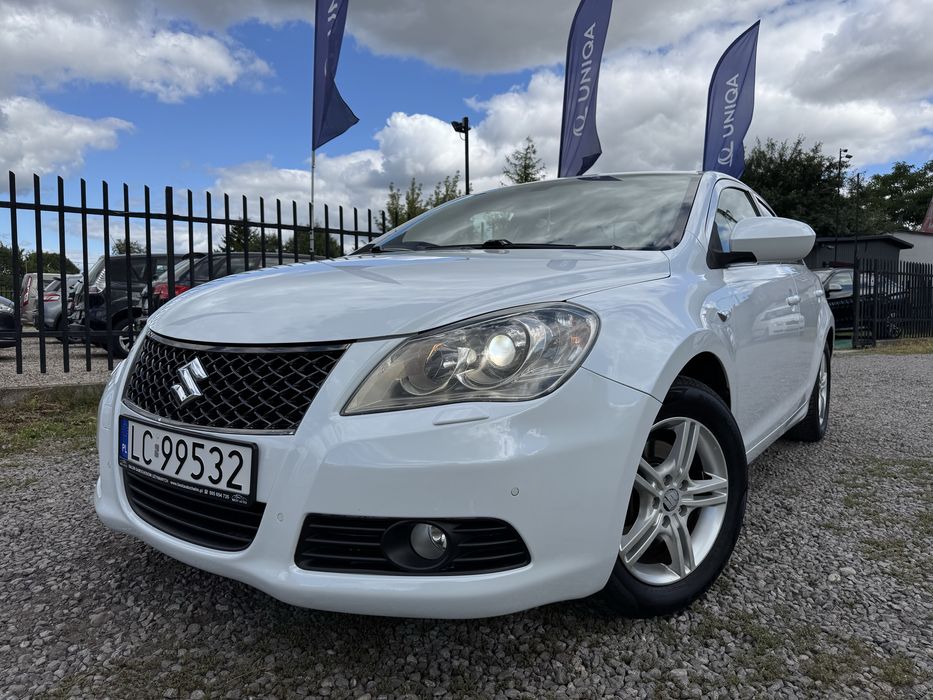 Suzuki Kizashi 2.4 i / AWD - Automat / Szwajcaria / Po pelny serwis !