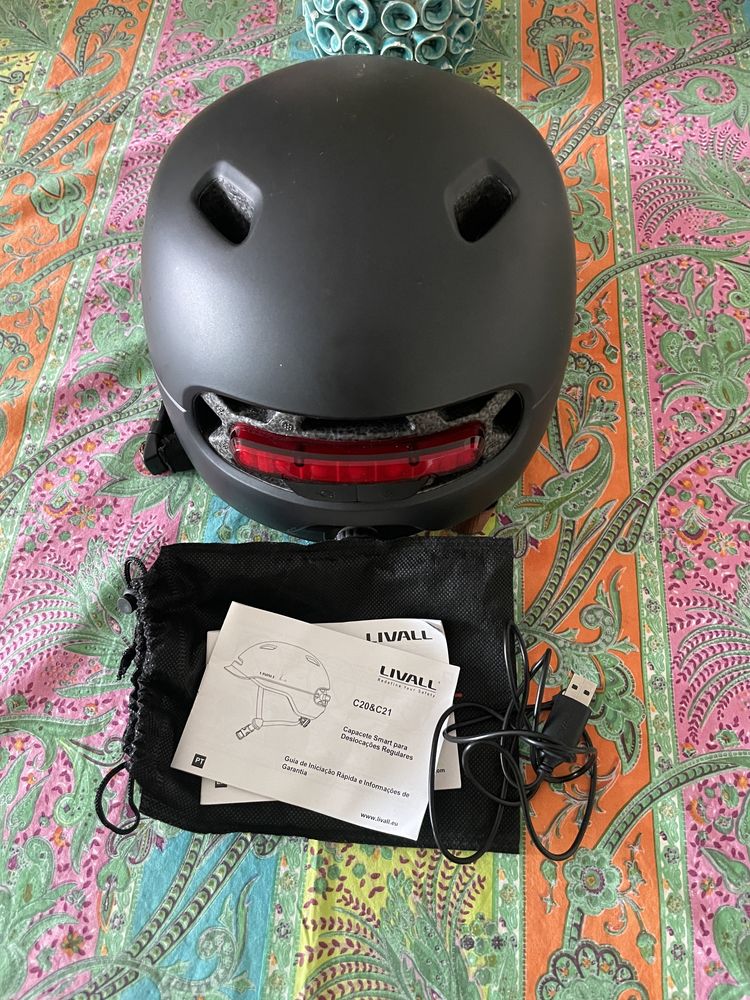 Capacete bicicleta skate inteligente Livall