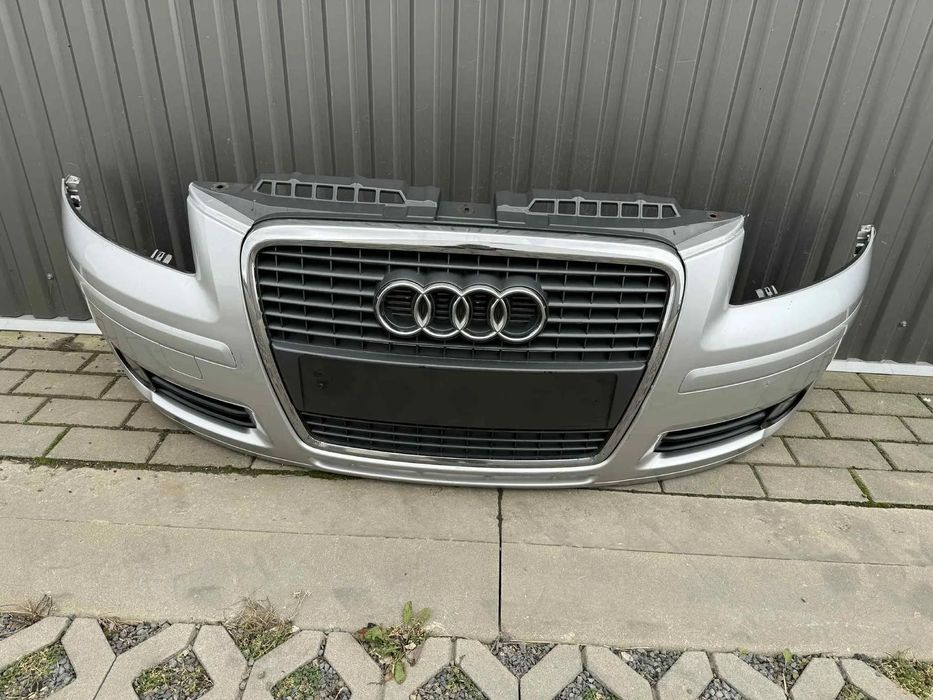 Audi A3 8P Zderzak Przód Przedni Kompletny LY7W Duży Grill 05-08