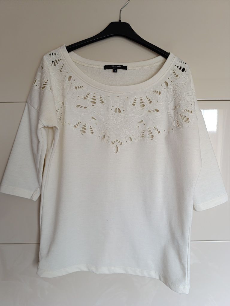 Bluza ecru z aplikacją