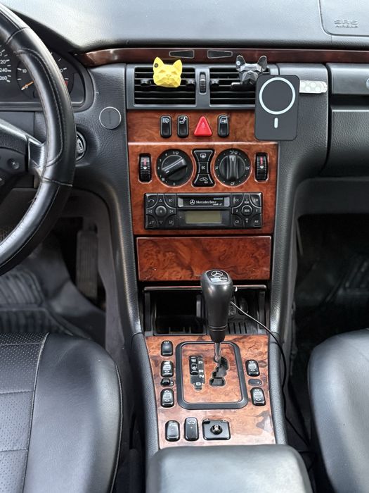 Продам Мерседес w210