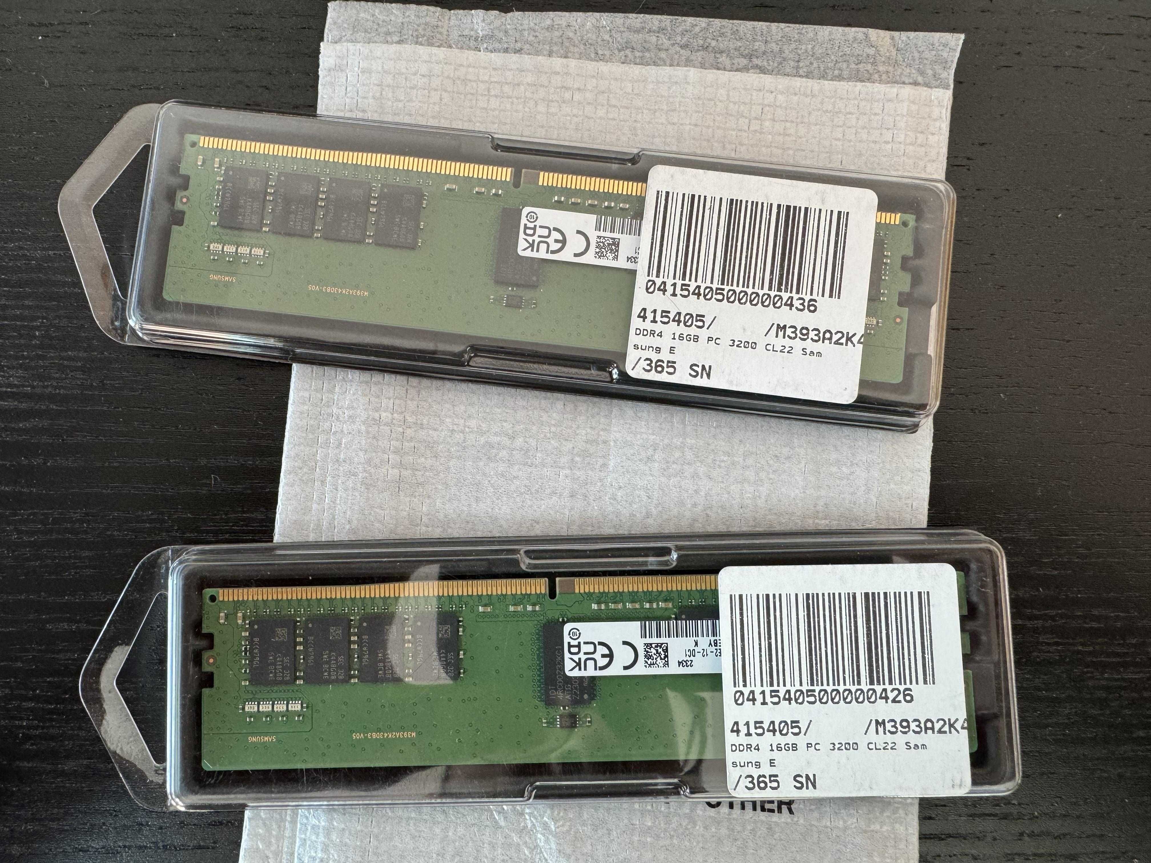 2x RAM SAMSUNG DIMM 16GB DDR4-3200 ECC REG green, M393A2K43EB3-CW