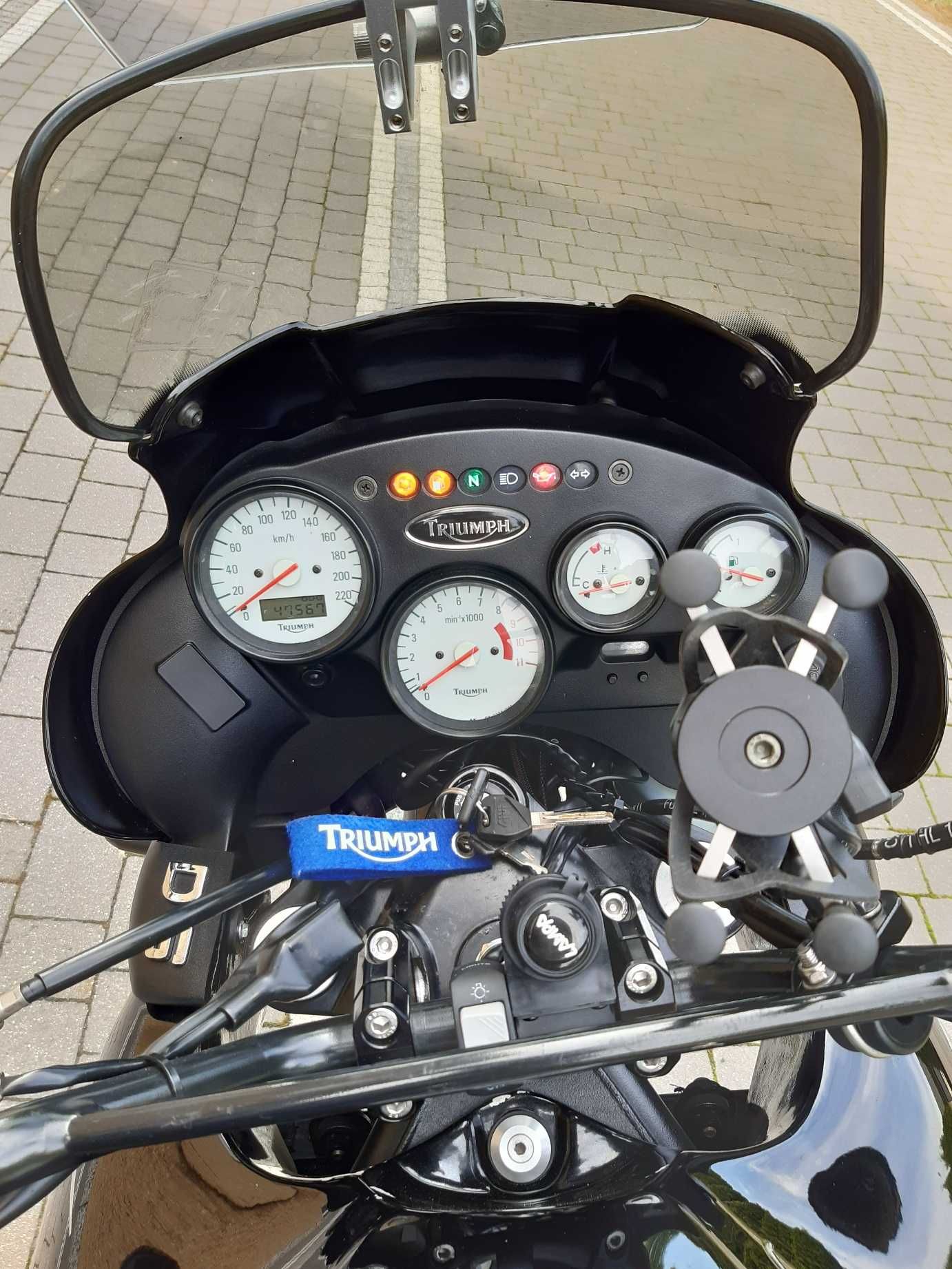 Triumph Tiger 885i, turystyk, bezwypadkowy,  doposażony, stan wzorowy