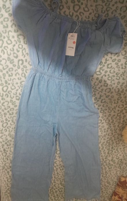 Продаю  комбінезон