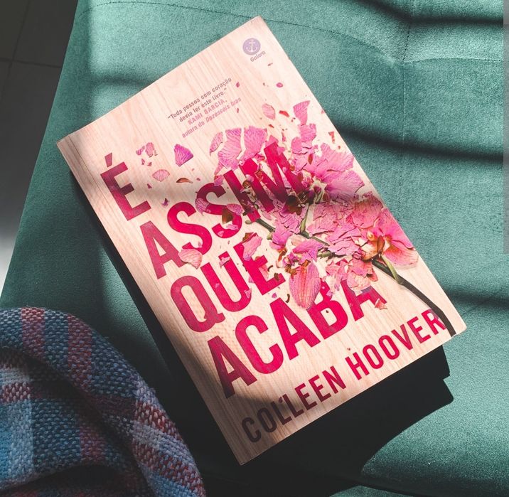 "Isto acaba aqui" de Collen Hoover em português