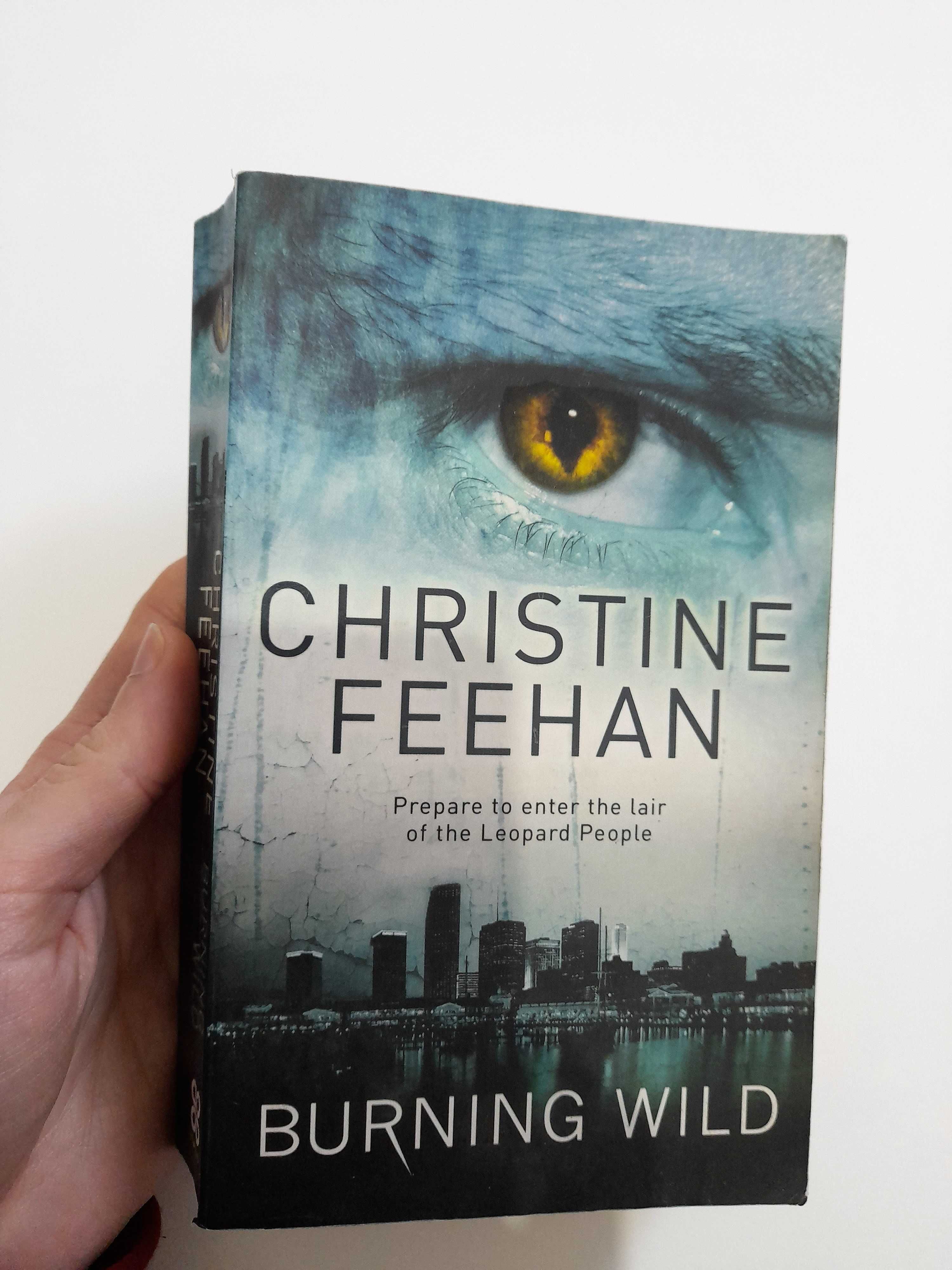 Livro Burning Wild Christine Feehan