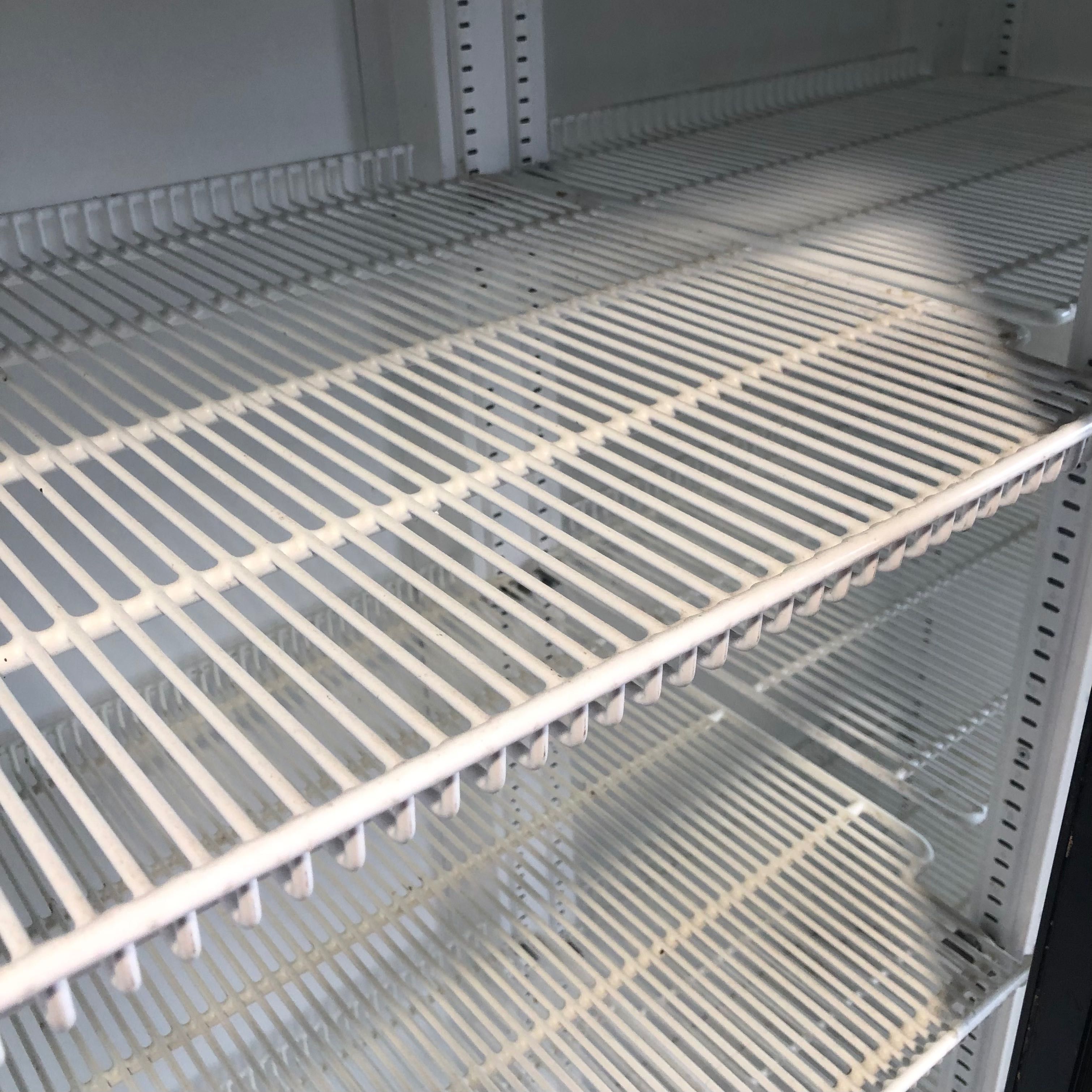 Холодильна шафа UBC Ice Stream Large подвійні скляні двері, гарантія