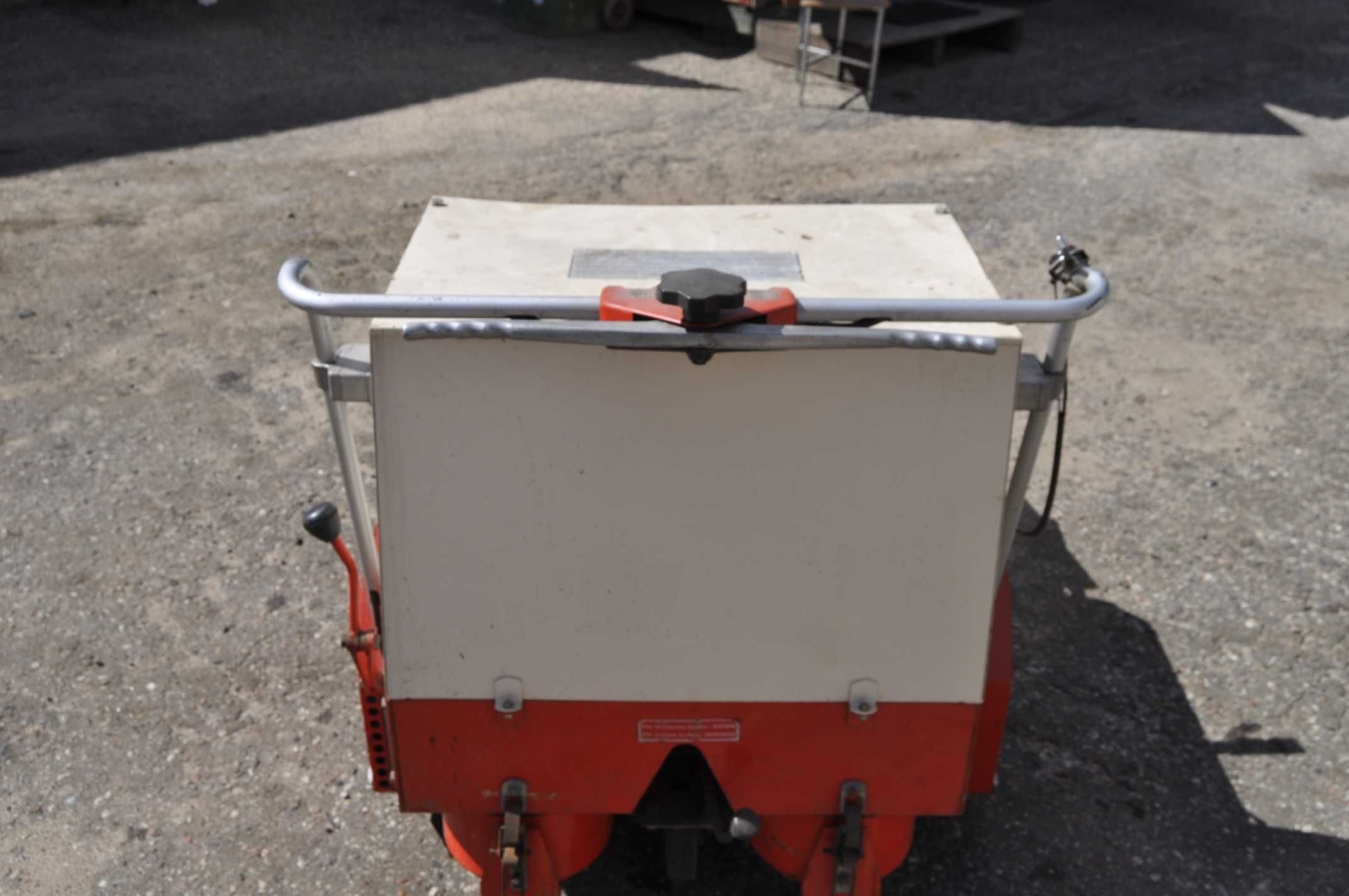 Zamiatarka GUTBROD B706