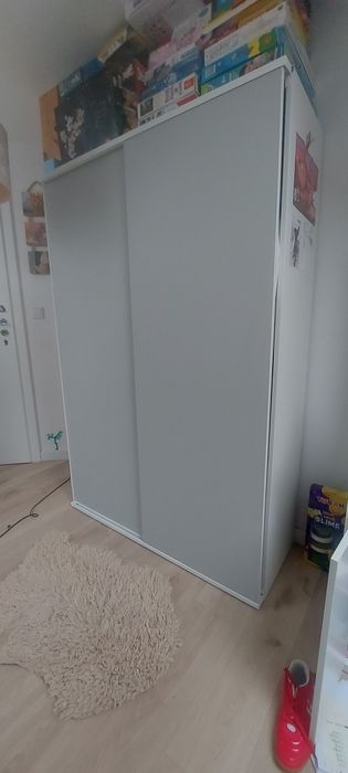 Szafa rozsuwana dziecięca + wieszaki