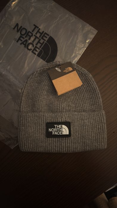 Szara czapka the north face