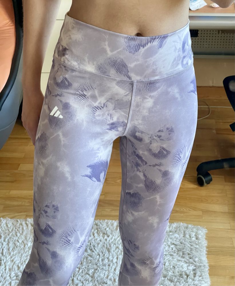 Рожеві легінси Adidas