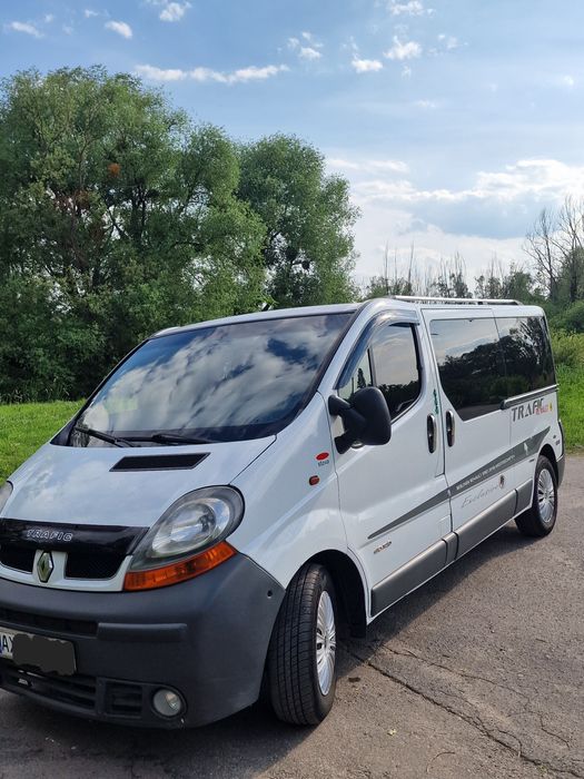 Продается рено трафик 2.5 2005 года Обмен