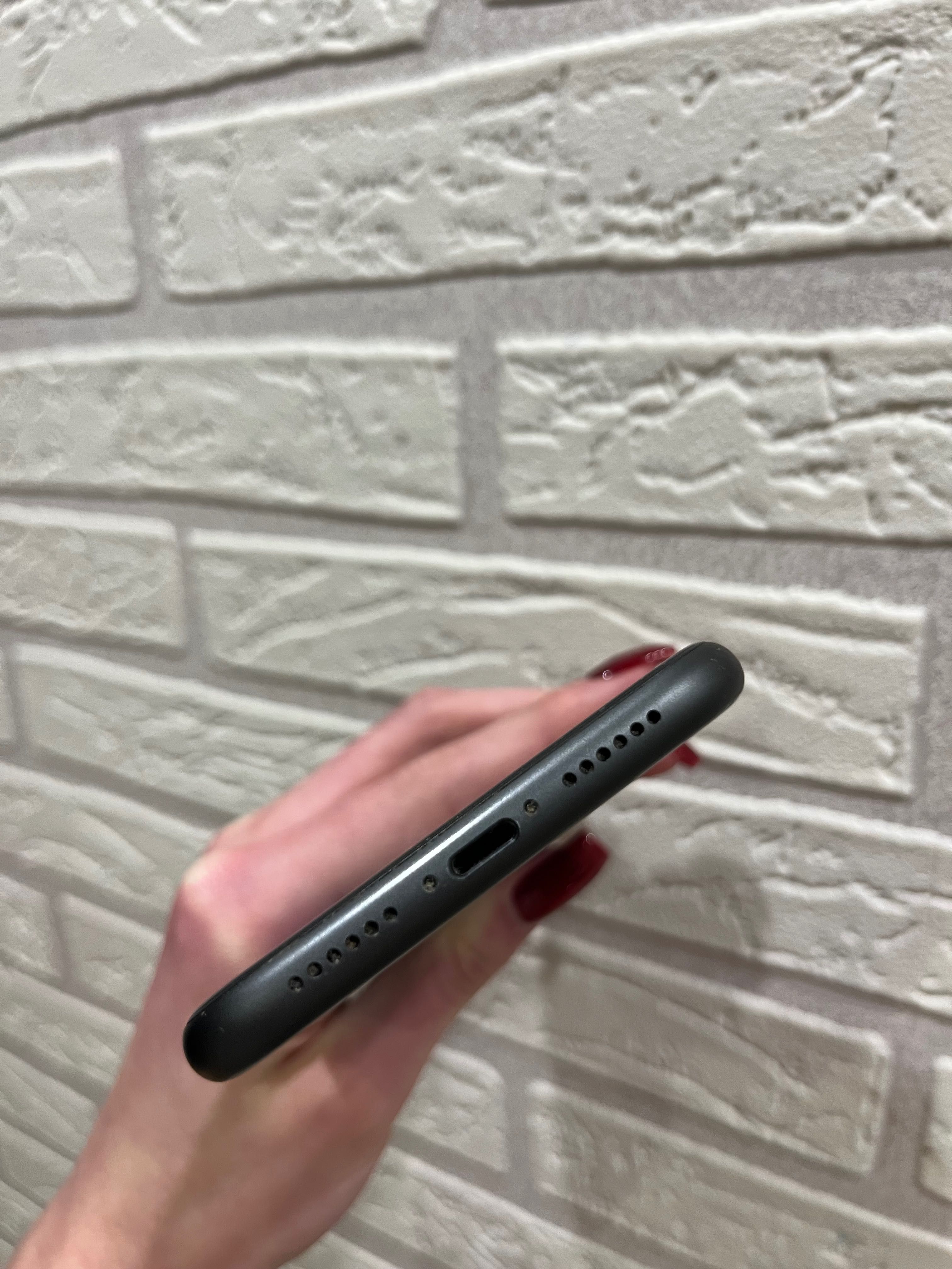 iPhone 11, 64 GB