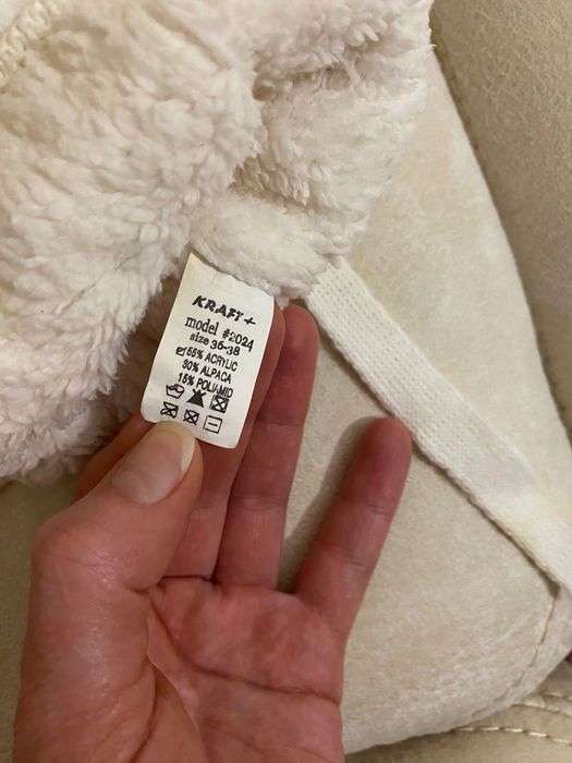 Конверт на виписку для дівчинки з шапкою