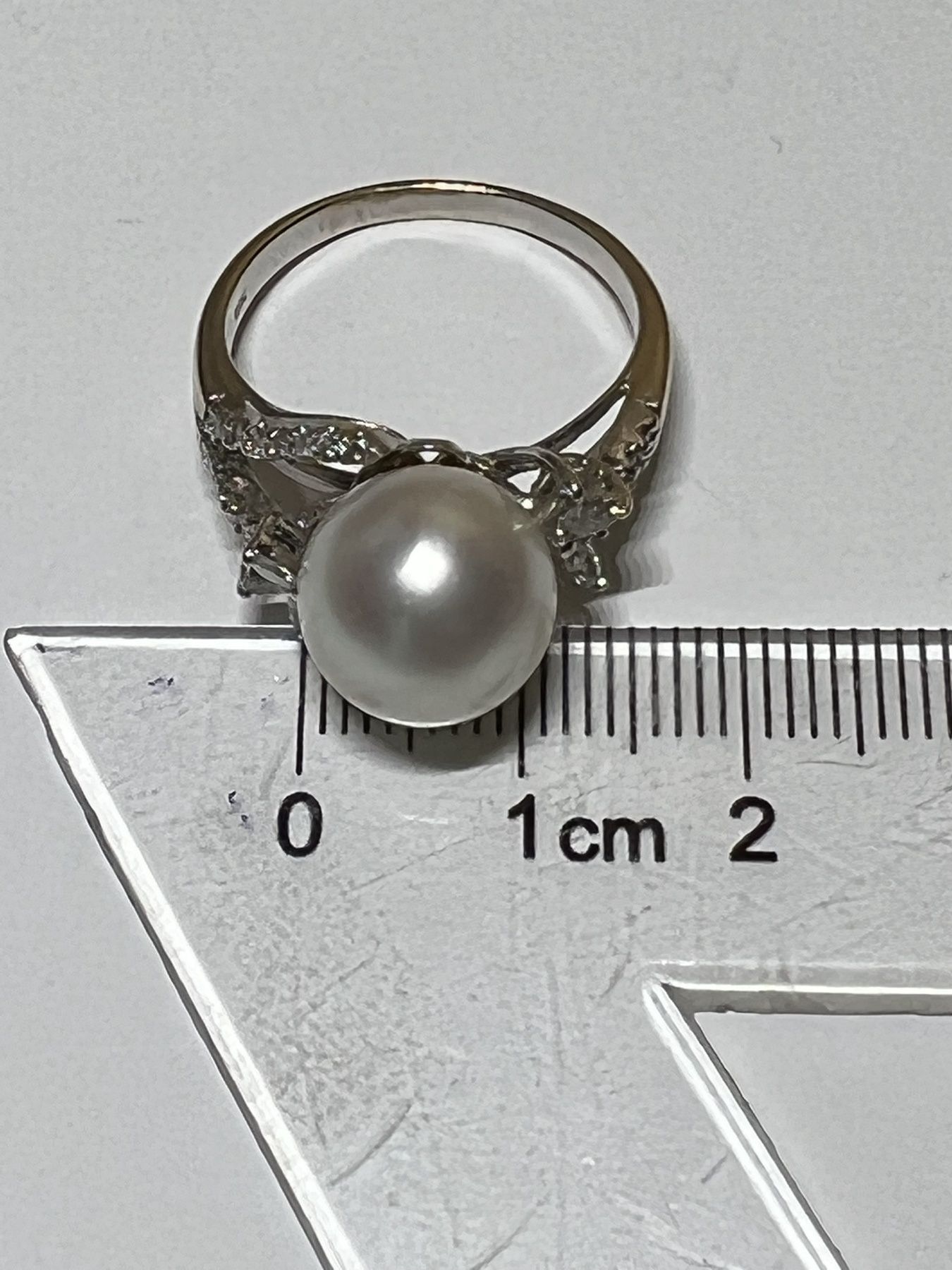 Морской,австралийский жемчуг  12 мм   и бриллианты