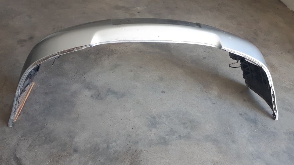 Pára-choques da frente Audi A4 fase 2 (1999 a 2004) impecável