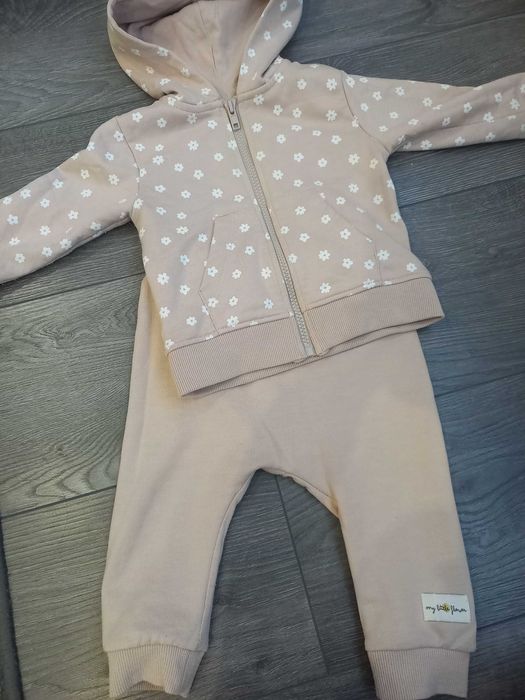 Костюм спортивний в чудовому стані