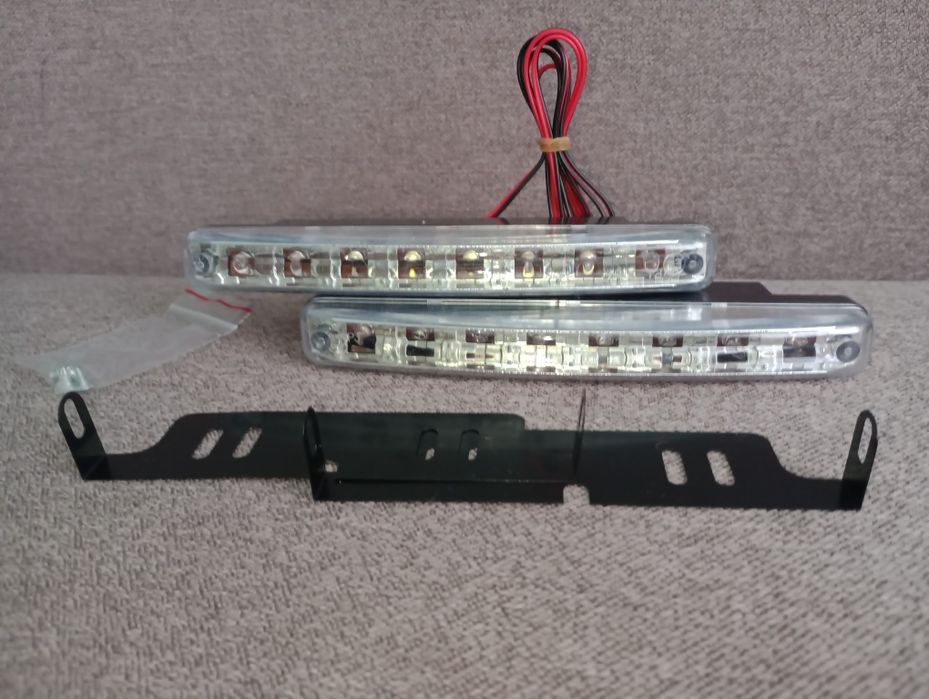 Денні ходові вогні