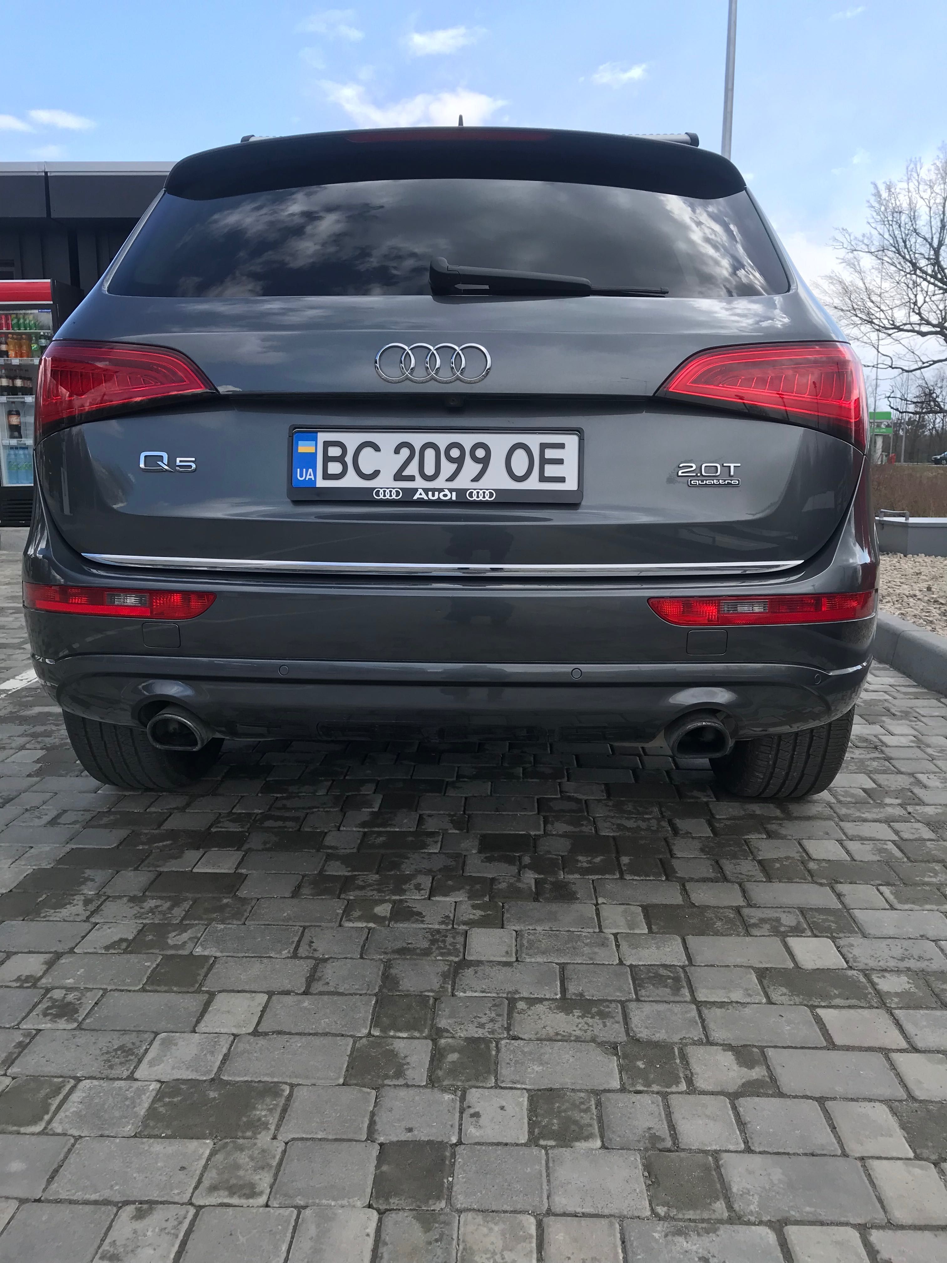 Продам легковий автомобіль ауді Q5