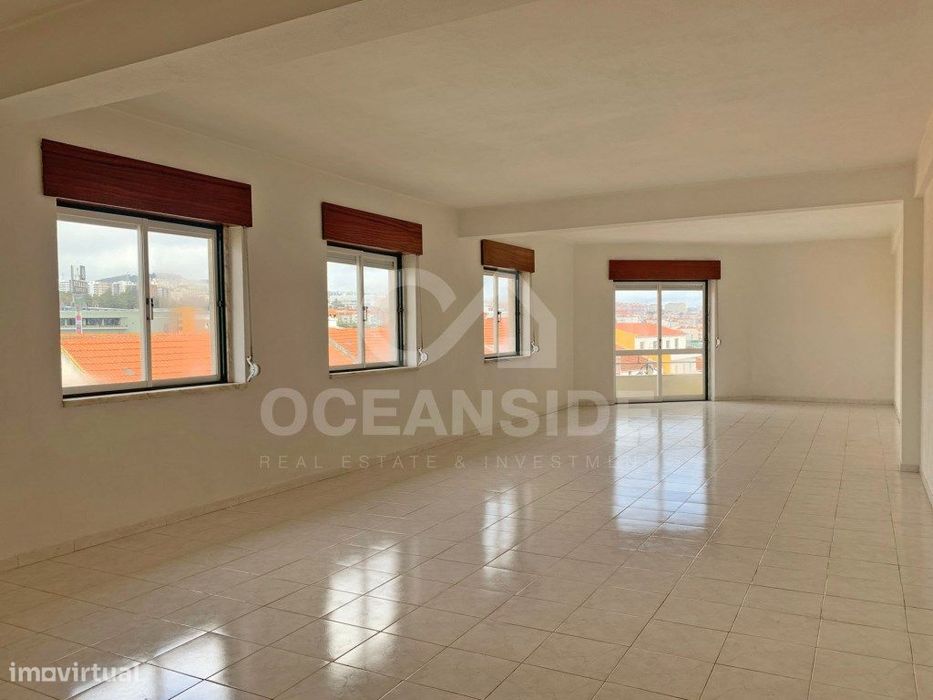 Escritórios / salas para arrendamento na Pontinha