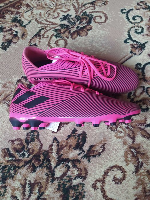Нові футбольні бутси/копочки Adidas Nemeziz