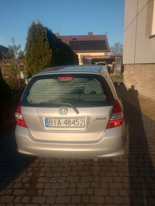 Honda jazz 1.2.        .