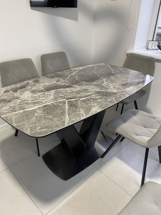 Стіл . Стіл кухонний